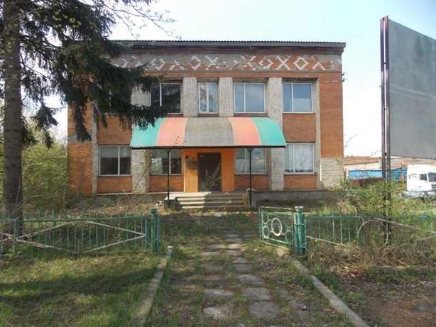 Продаж адмінбудівлі 422 м2 в м.Волочиськ Хмельницької обл. 40000$