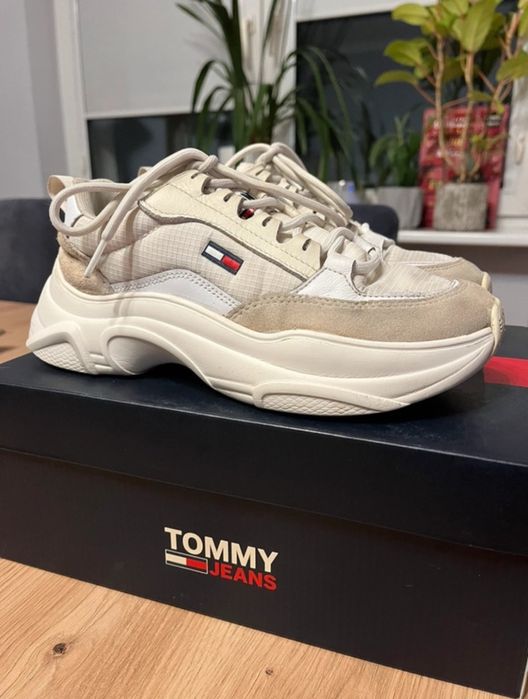 Biale sneakersy Tommy Jeans Hilfiger 37