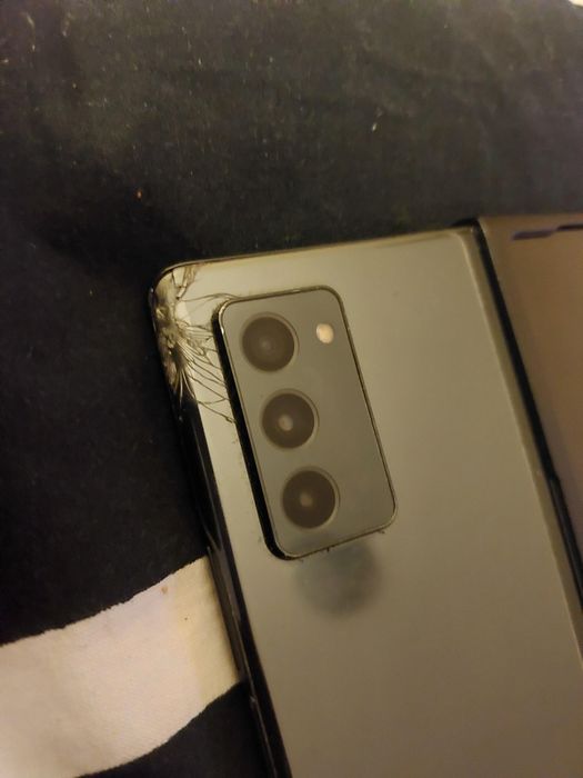 Samsung z fold 2