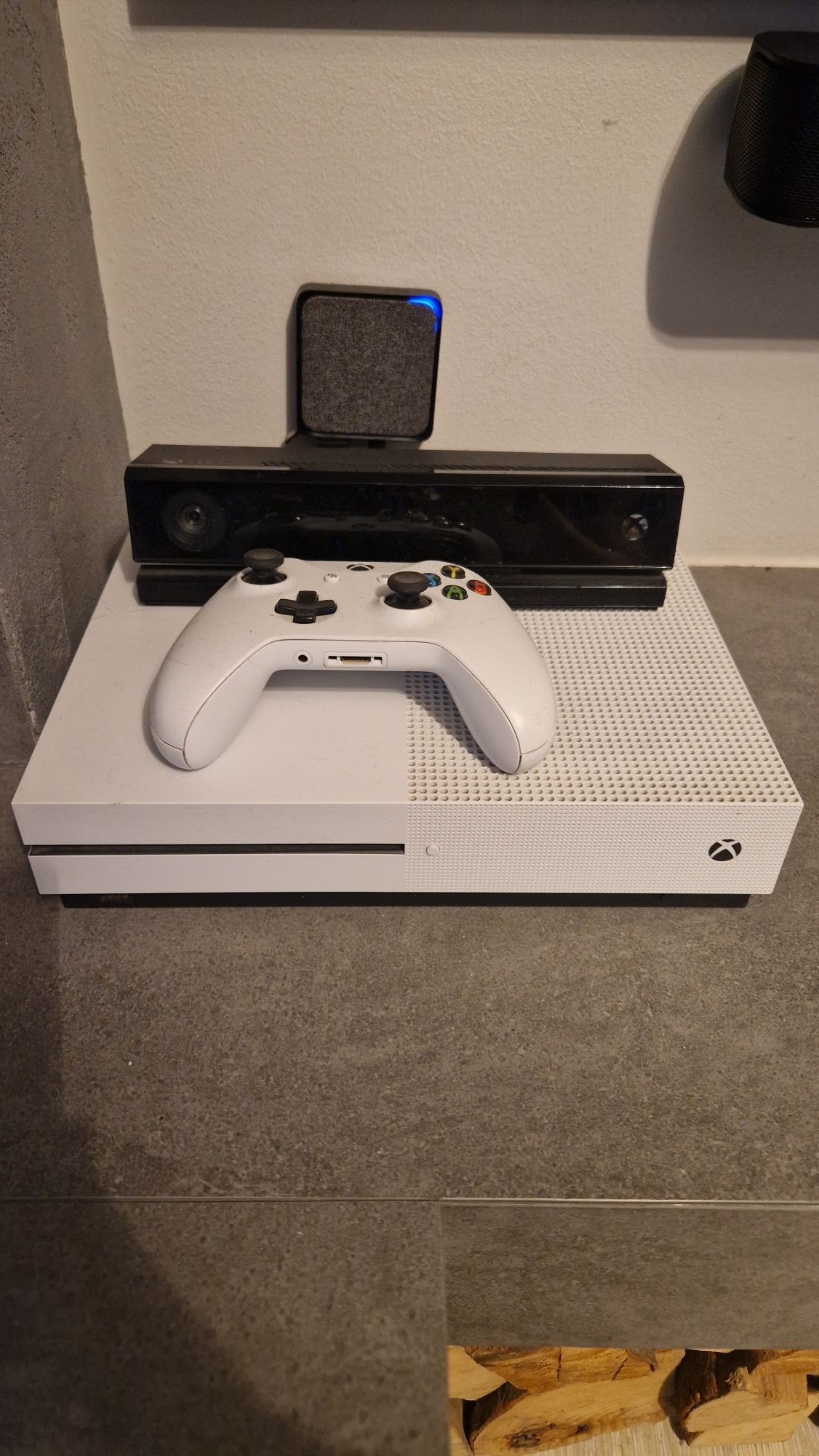 Xbox One S 500GB + Kinect + Pad Komplet