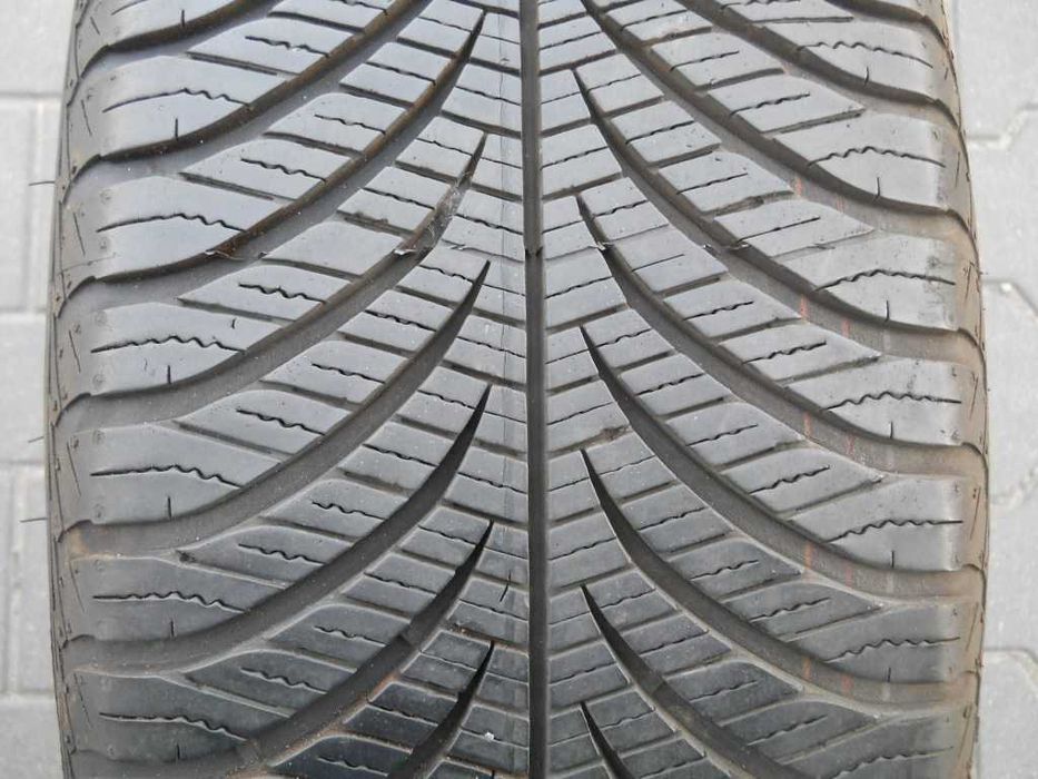 Opony całoroczne 215/50R17 GoodYear 7mm cena za 2szt + MONTAŻ GRATIS