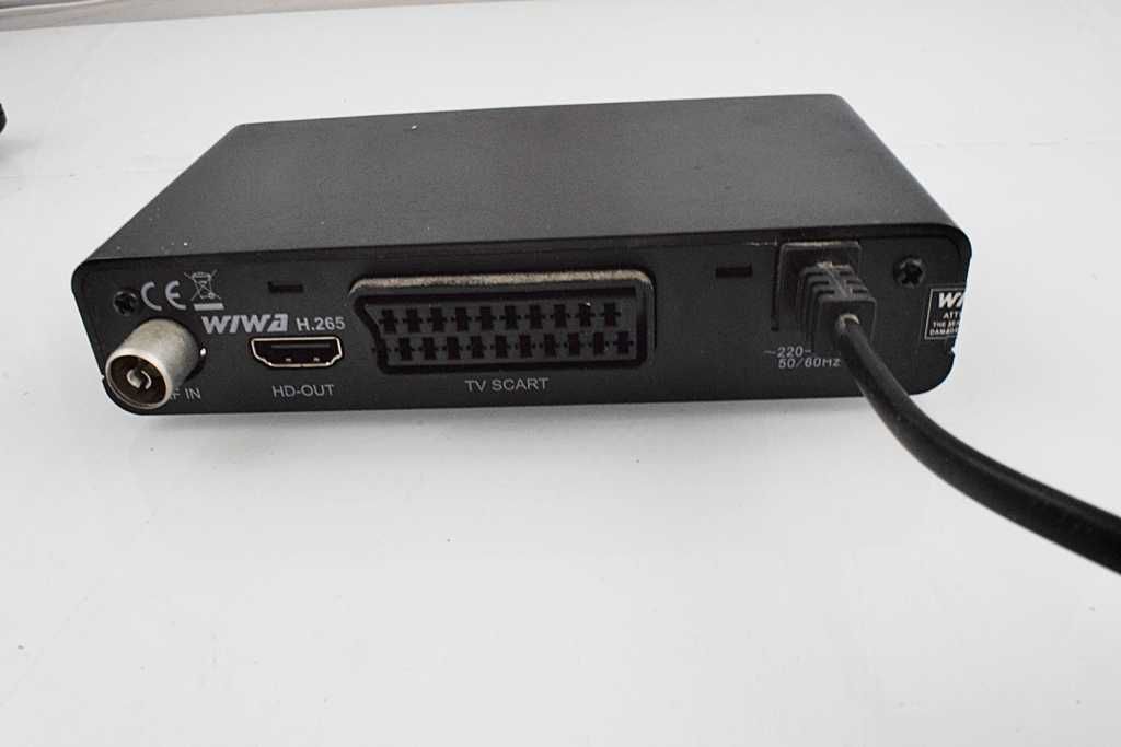 Tuner, dekoder DVB-T2 Wiwa H.265 / Eko Komis