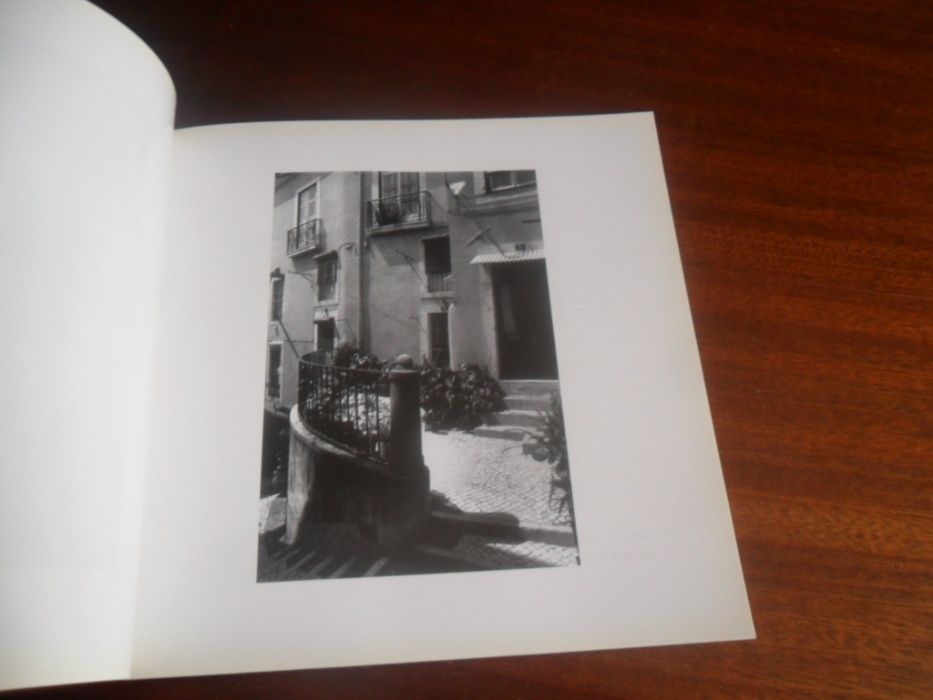 "ALFAMA a Preto e Branco" Fotos de Vários - Catálogo de Exposição