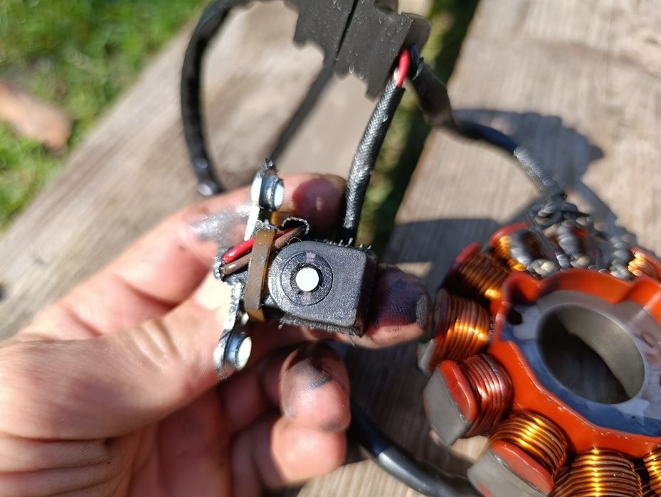 Stator Aprilia SX 125 18 – 21 r iskrownik zapłon czujnik prądnica A4