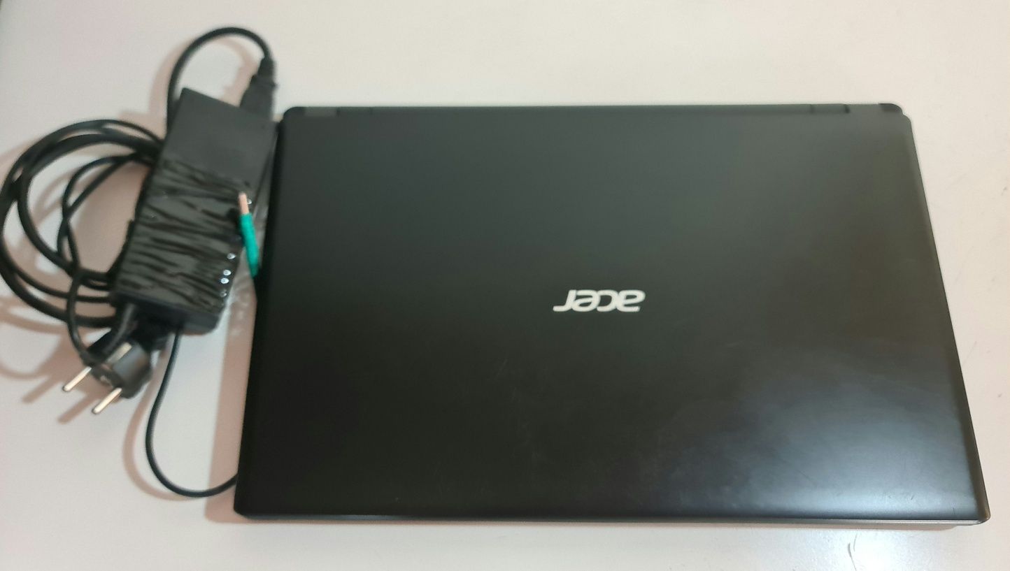 ACER V5-571 i3/ SSD 250GB/ 8GB RAM/ muito estimado