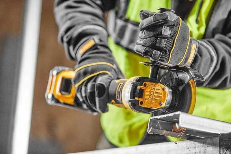 DeWALT DCG409VSN болгарка з регулятором обертiв на 125мм