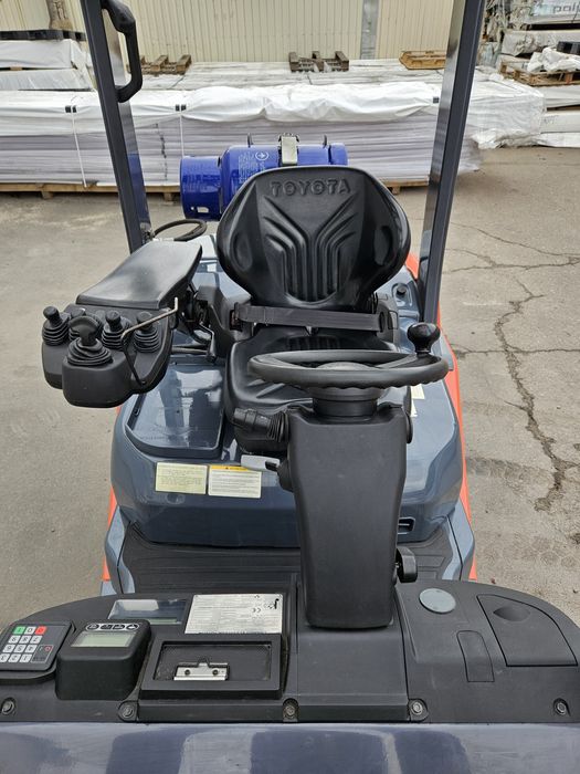 Навантажувач Toyota 2,5 т газ. Вилочный погрузчик Тойота газ 2,5 т