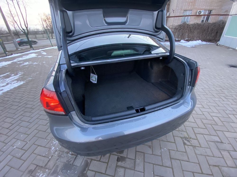 Volkswagen Passat B7 2013 рік 2.5 бензин Автомат Autolife