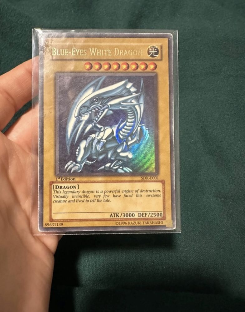 Karta Yu Gi Oh Blue eyes white dragon SDK E001