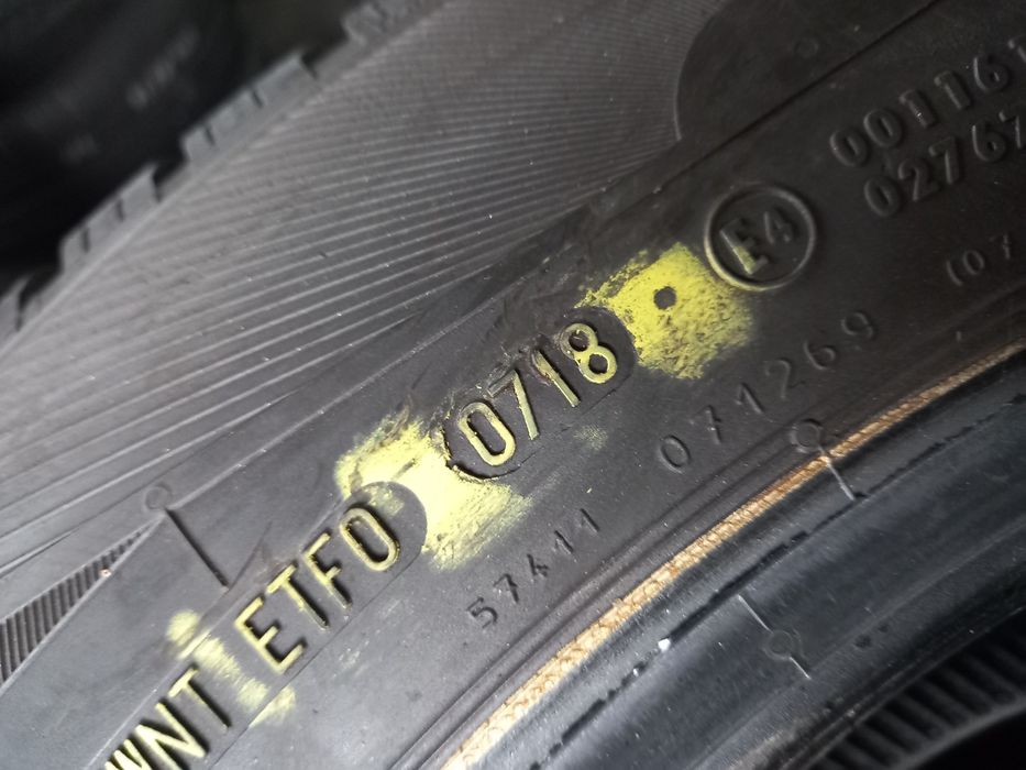 Opony nowe demo 215/70/15c continental 2 szt