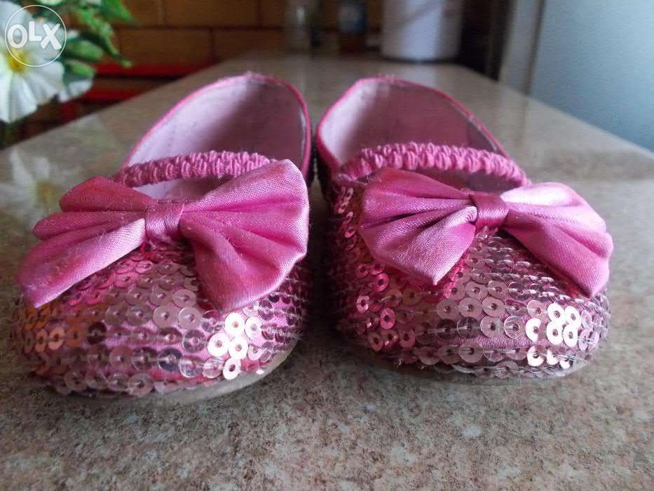 Buty balerinki sandały kapcie adidasy rozm 18/24 cena za całość 6 szt
