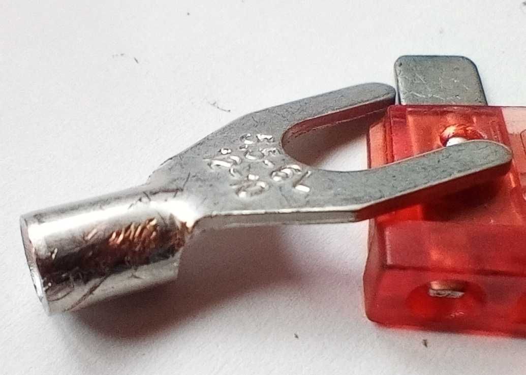 zworki na kablu Wireworld Helicon komplet widełki double
