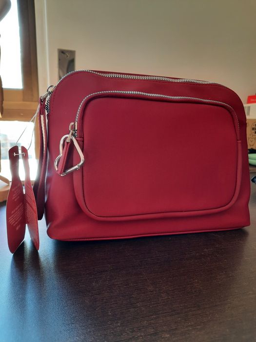 Conjunto Bolsa e Perfume