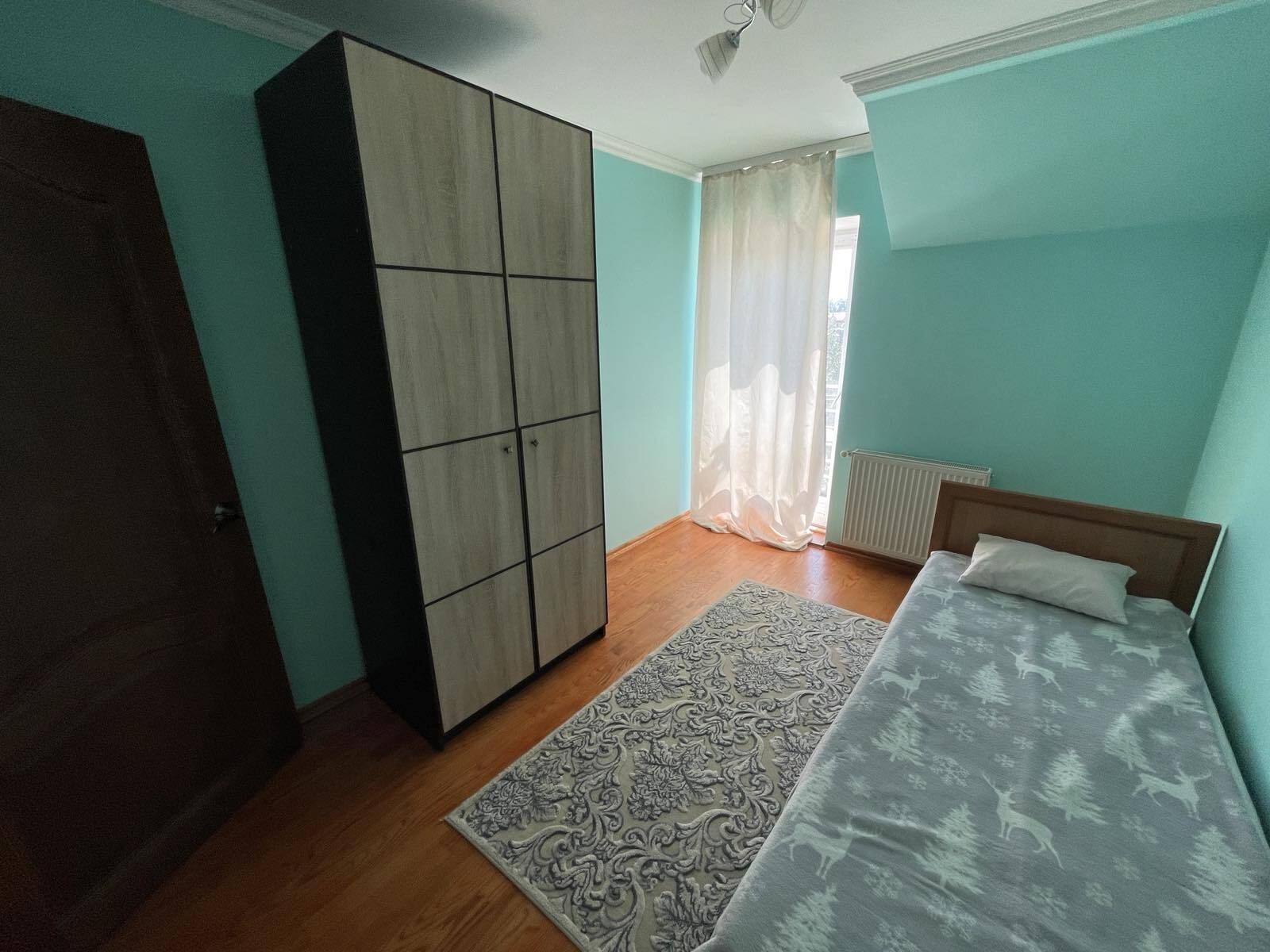 Продається котедж з євроремонтом у Гаях Гречинських