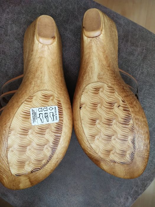 nowe buty klapki 38 na koturnie