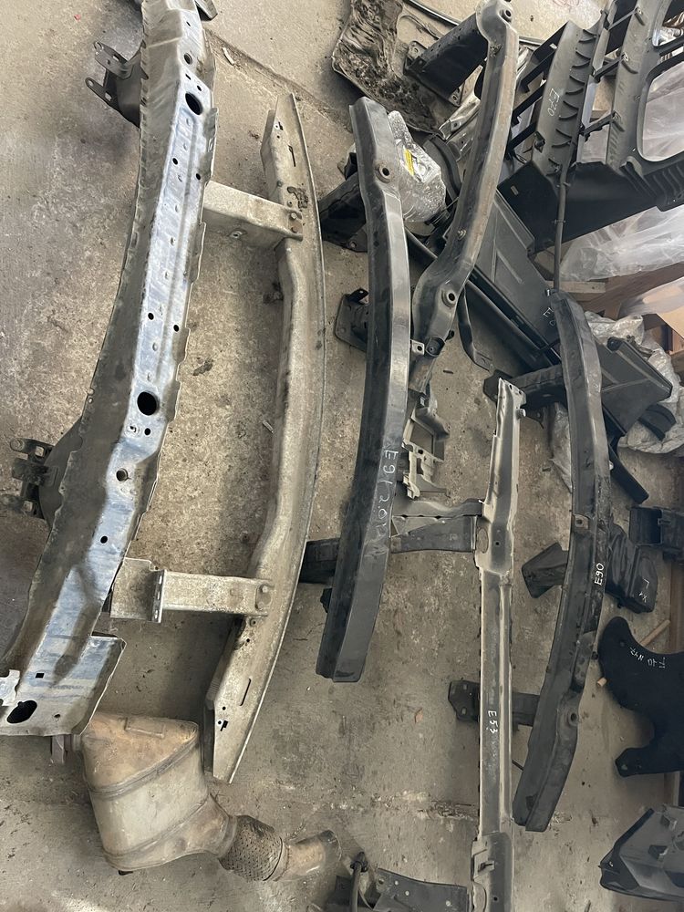 Задний подрамник BMW X5  E70 F15 F30 F10 E84 задня балка задня передня