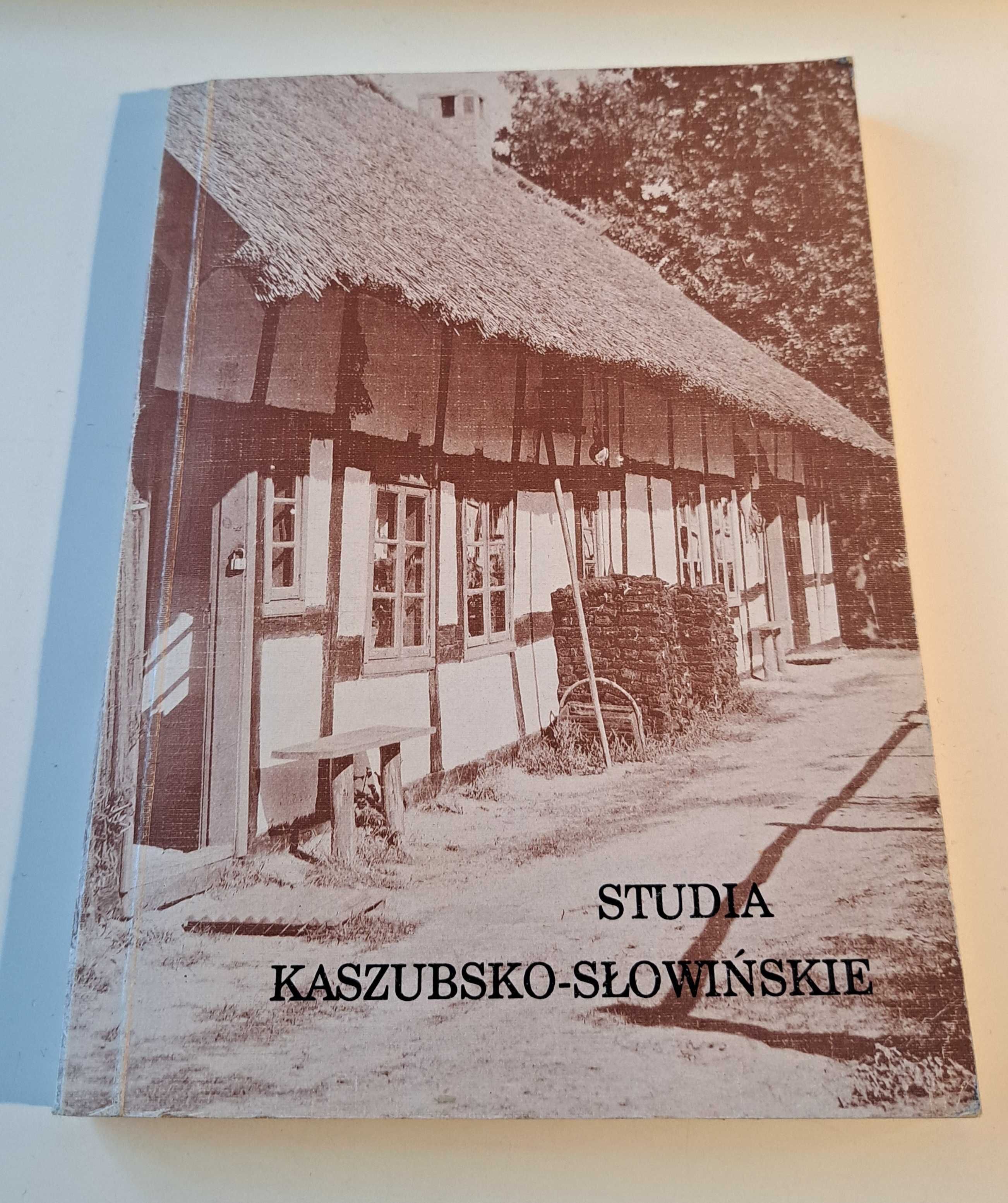 Studia kaszubsko-słowińskie Kaszuby - Jerzy Treder