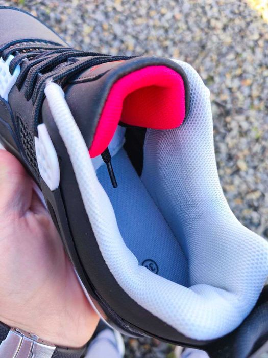 Кросівки демісезонні Nike Jordan 4 Retro підліткові розпродаж