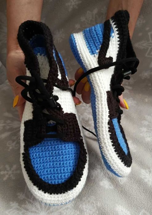 szydełkowane sneakersy. Buty do domu. Rozmiar ok 38-39