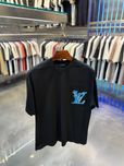 Czarna koszulka Louis Vuitton z niebieskim