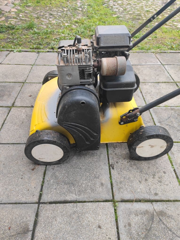 Wetykulator Aerator spalinowy Sandri Garden, silnik Briggs Stratton 3,