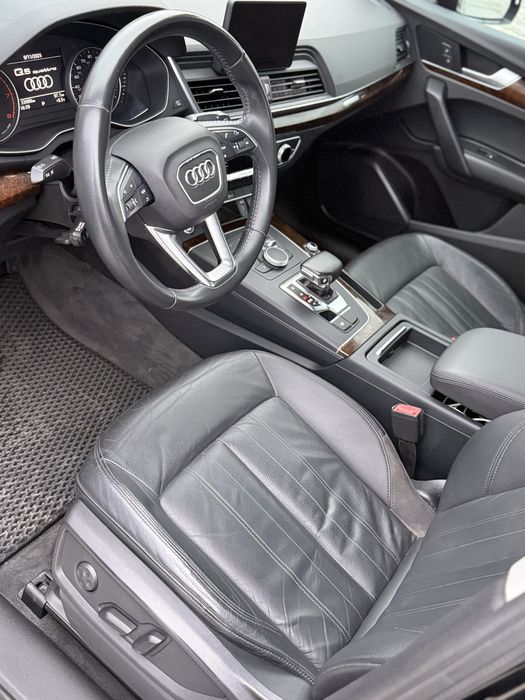Audi q5 2018 premium