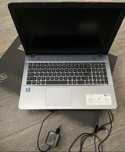 Laptop Asus srebrny