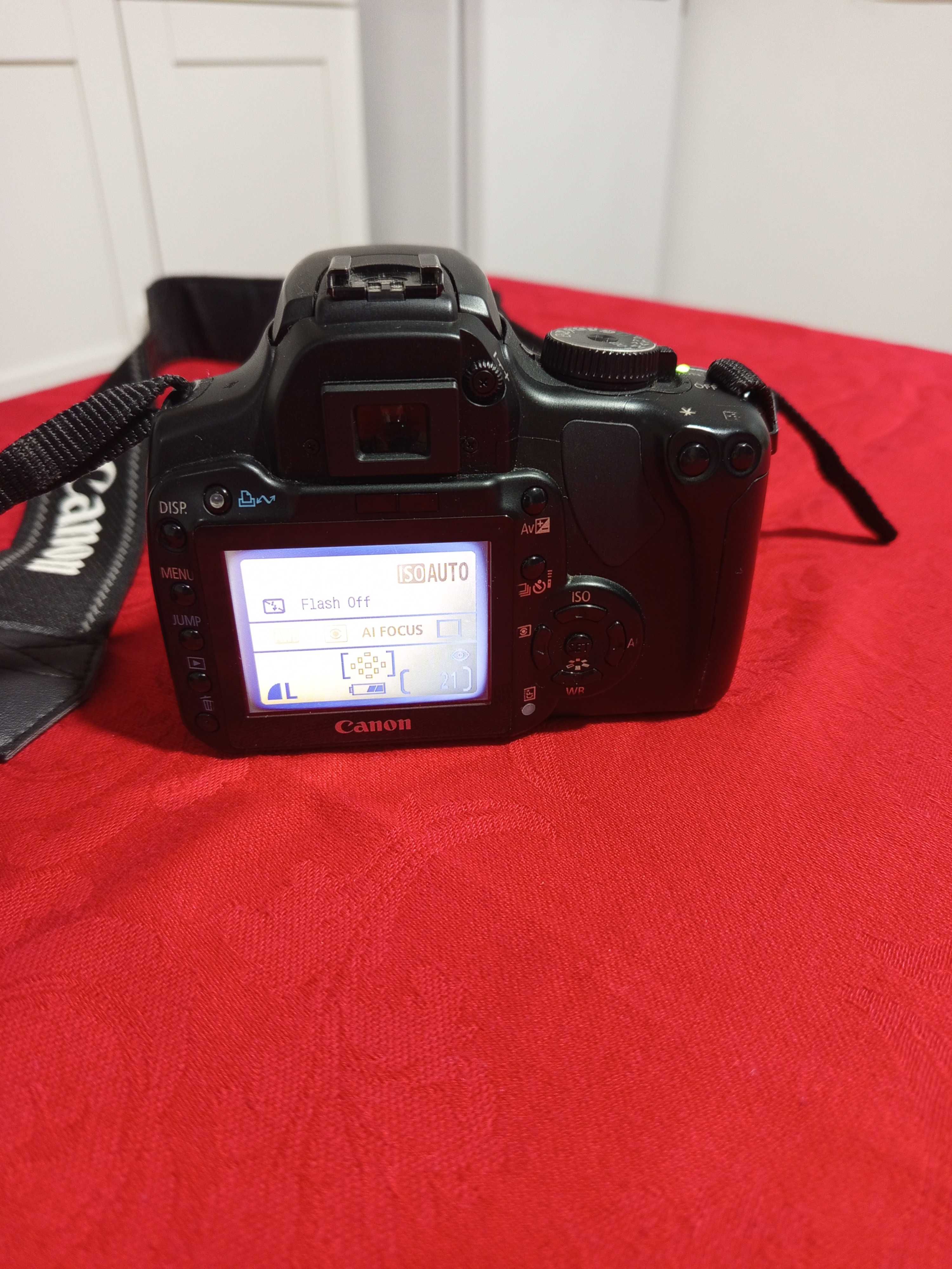 Máquina fotográfica Canon EOS digital