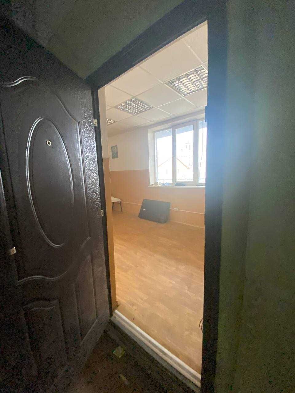 Оренда склад з рампою і офісом в центрі вул. Новознесенська 290 кв.м.