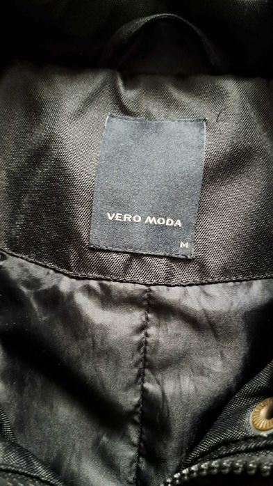 Czarna kurtka przejściowa M Vero Moda