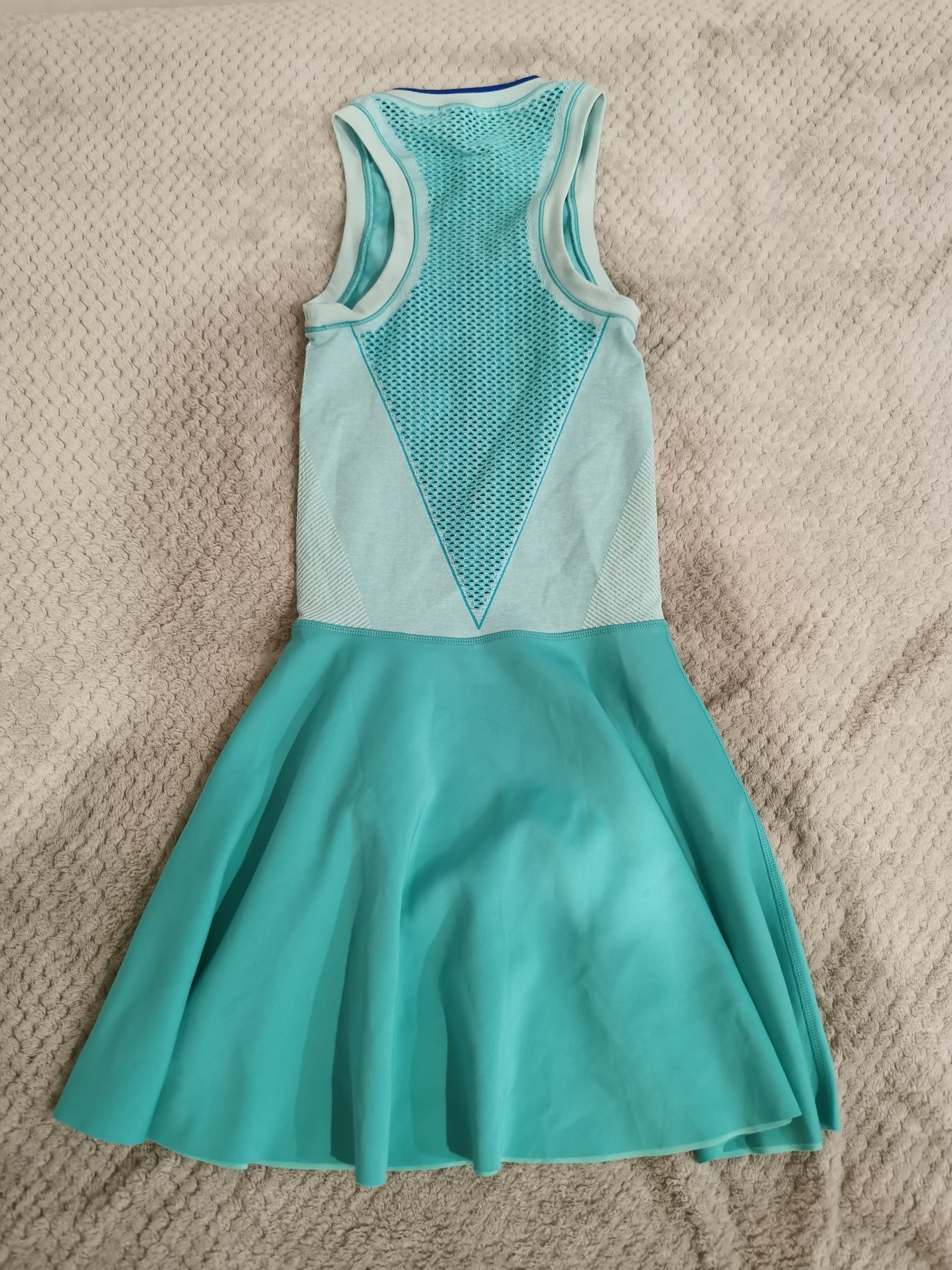 Sukienka sportowa Adidas