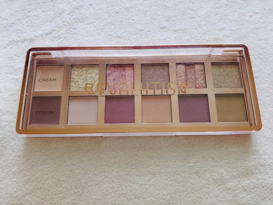Makeup Revolution, The Eternal Icon, paleta cieni do powiek