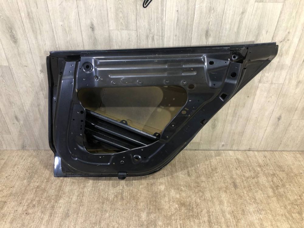 Дверь правая задняя Tesla Model 3 ( 2023 2024 2025 2026 г.)