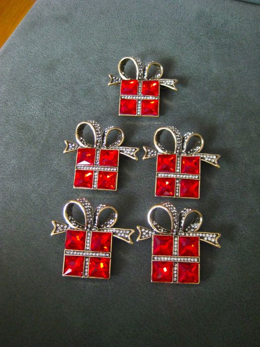 Alfinete / Broche / Pregadeira Presente Pedras Azuis NOVO