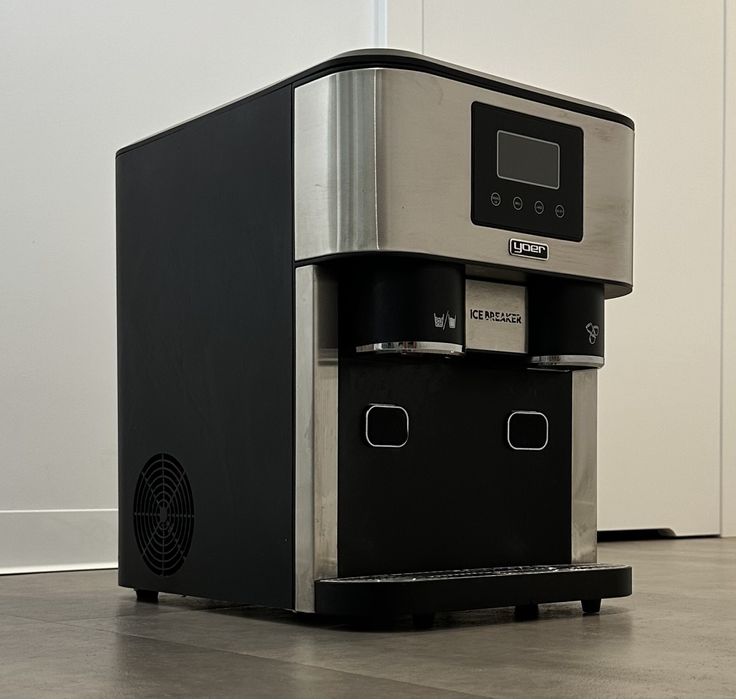 Kostkarka do lodu z dystrybutorem wody Yoer IceBreaker IMW03BK