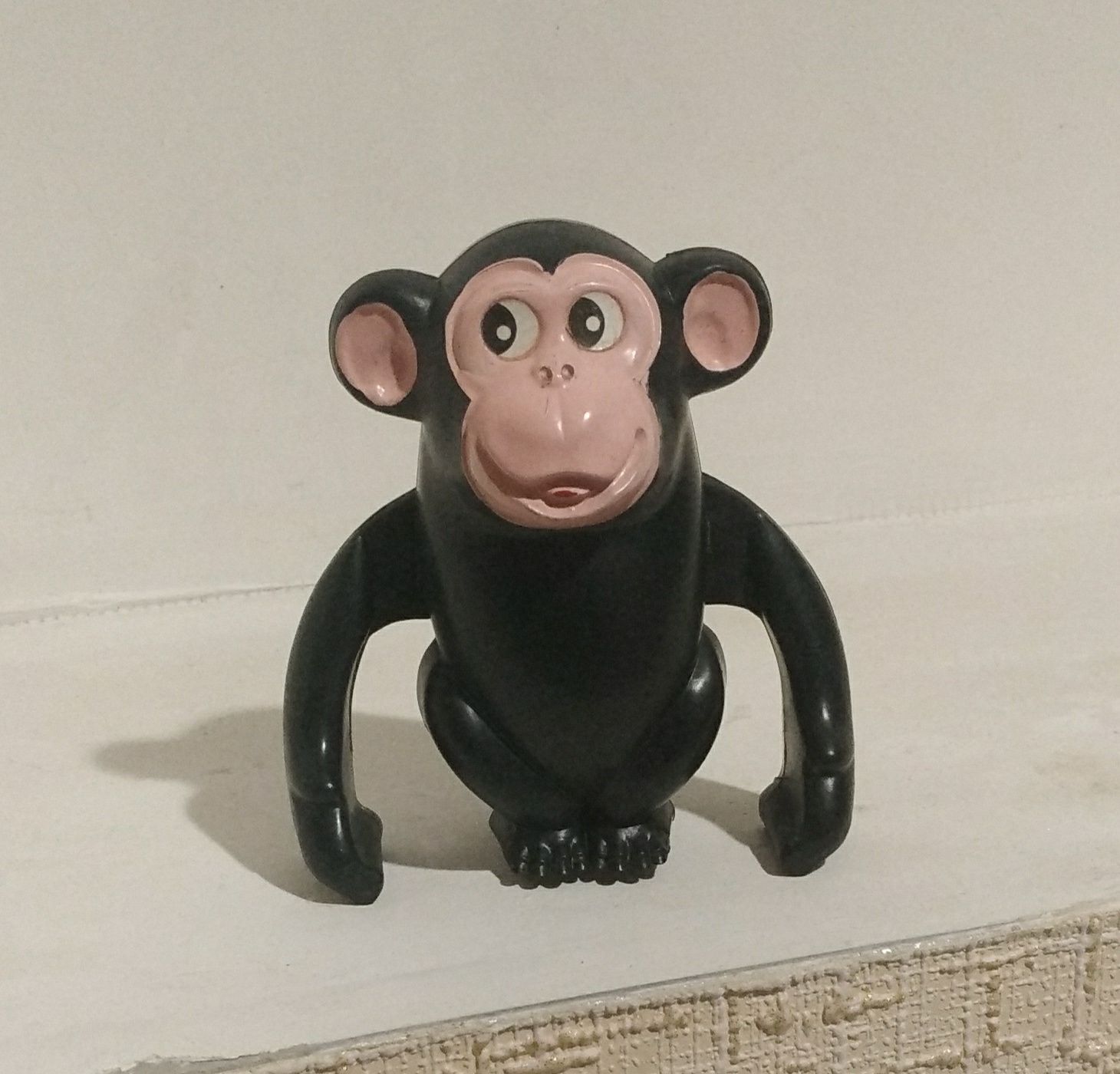 Игрушка обезьяна