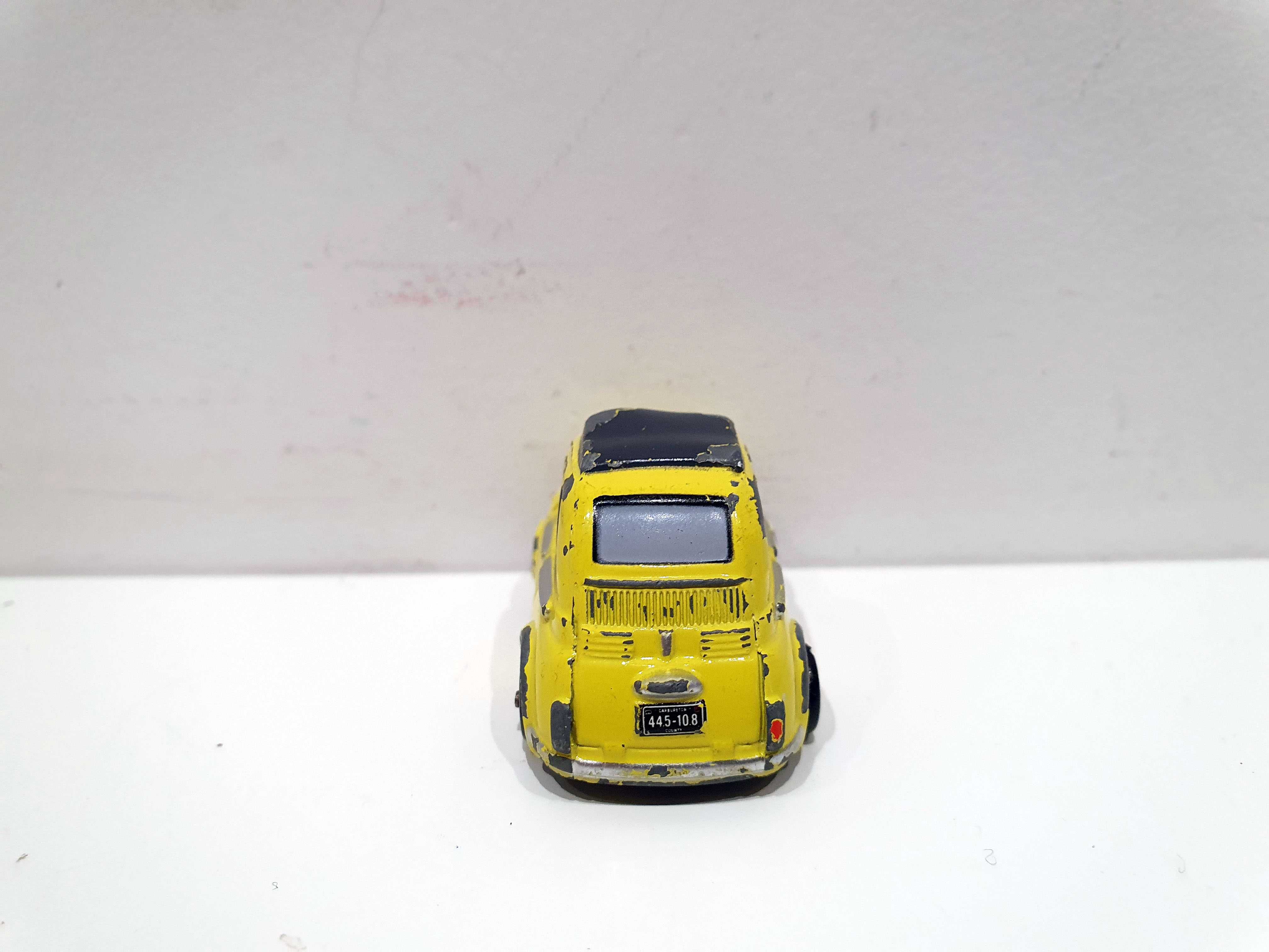 Mattel Disney Pixar Cars Auta Luigi