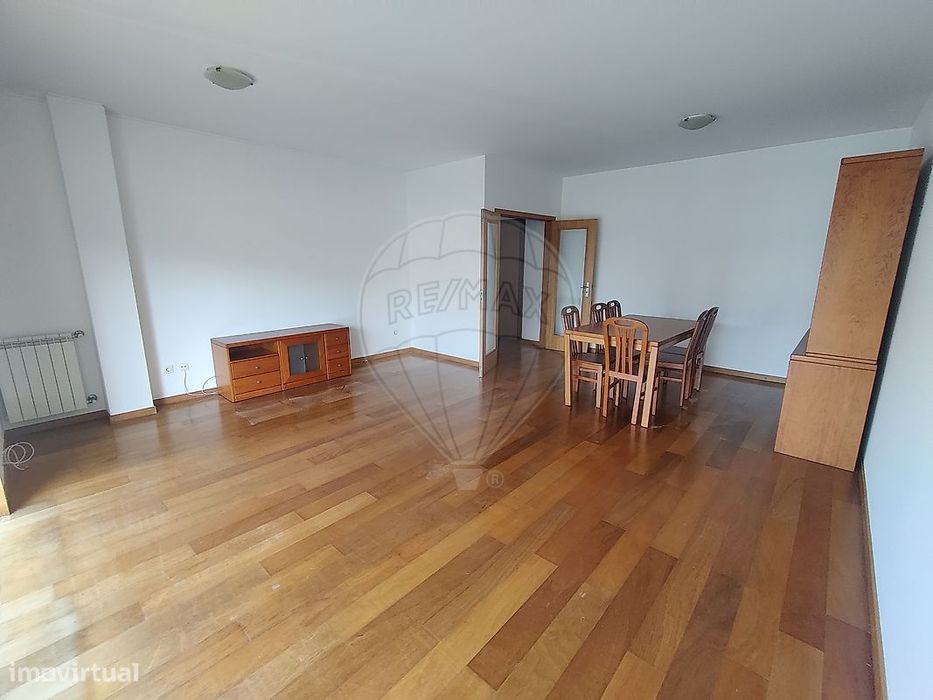 Apartamento T3 para arrendamento