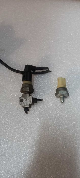 Czujnik wyłącznik ciśnienia Audi A3 8L FL VAG -553A