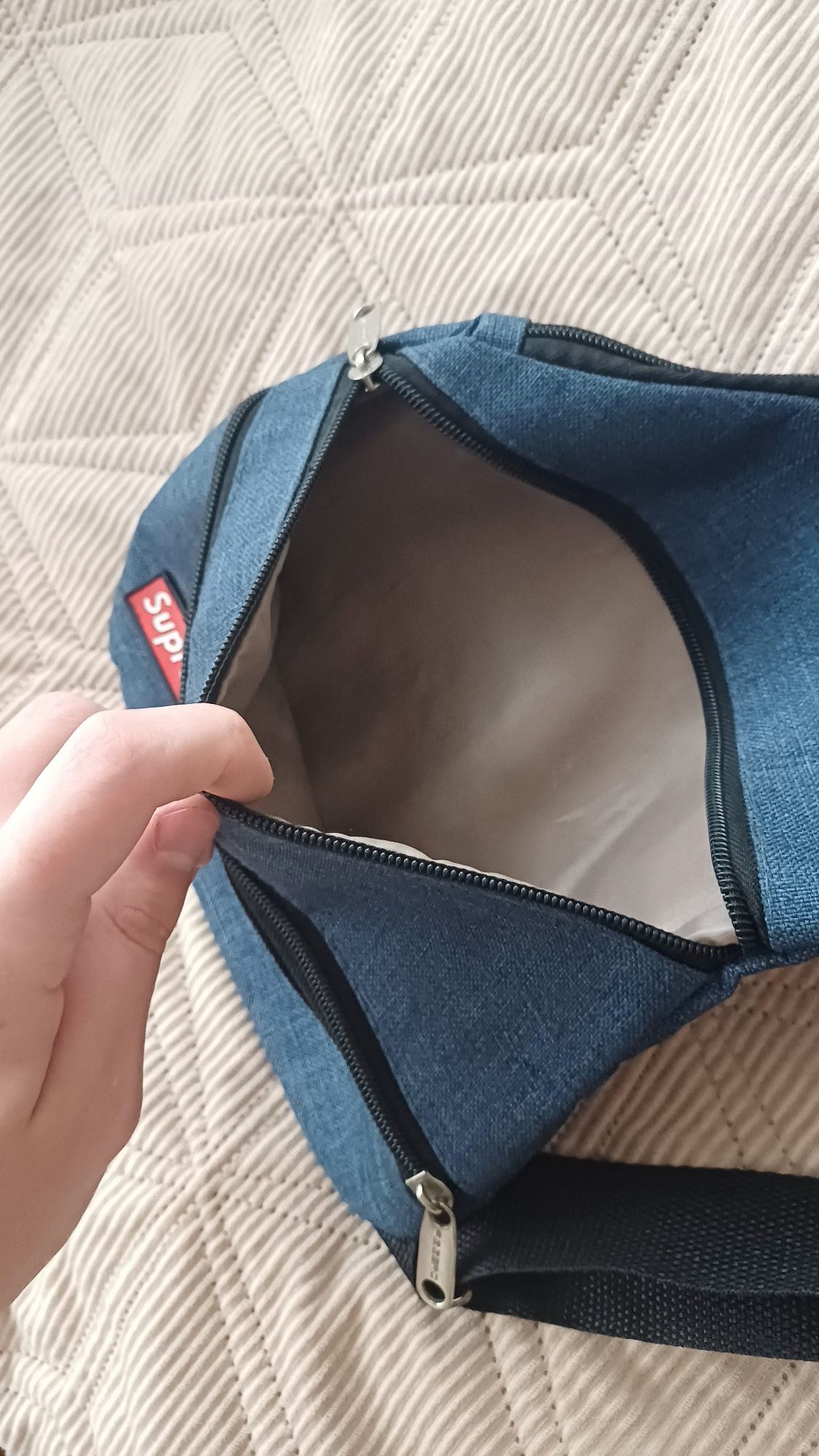 Сумка supreme через плече