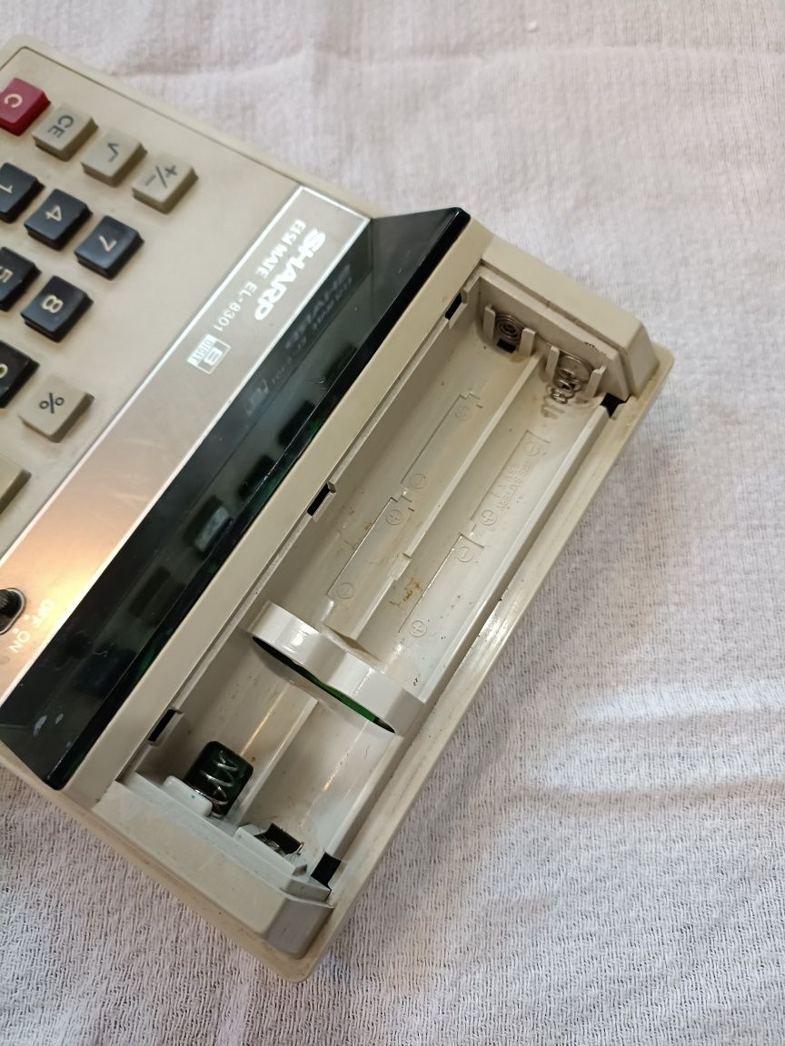 Kalkulator Sharp El-8301