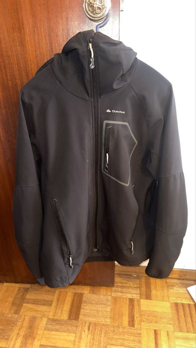 Vendo casaco Quechua cor preto