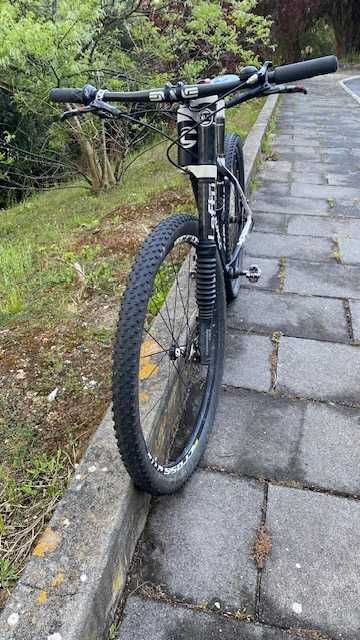 BTT Cannondale Lefty 29 F-Si all carbon 9Kg