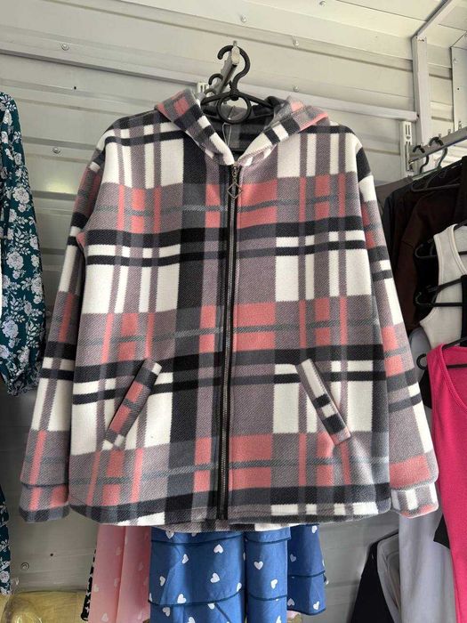 Жіноча довга флісова сорочка в клітинку з капюшоном рубашка від 42до52