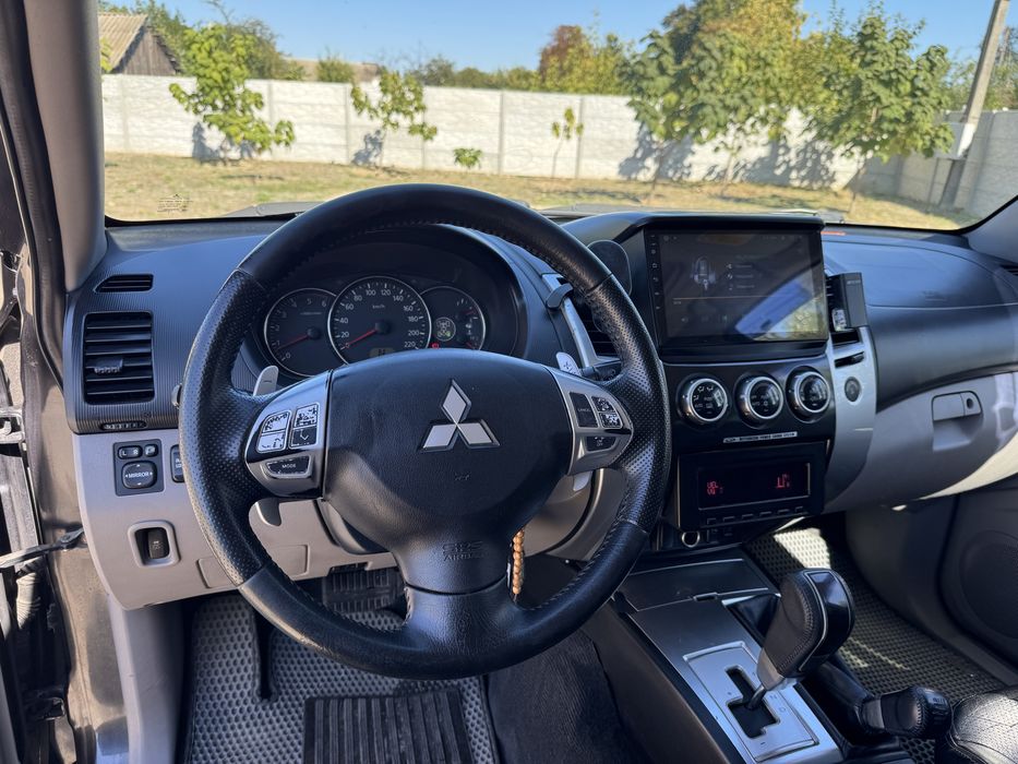 Mitsubishi Pajero Sport ll 2012 року