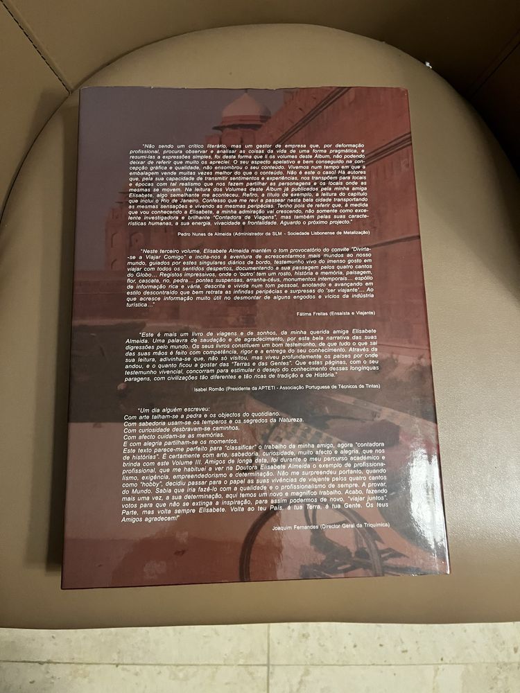 2 sLivros Viagens e 1 Livro A Vida - Elizabete Almeida