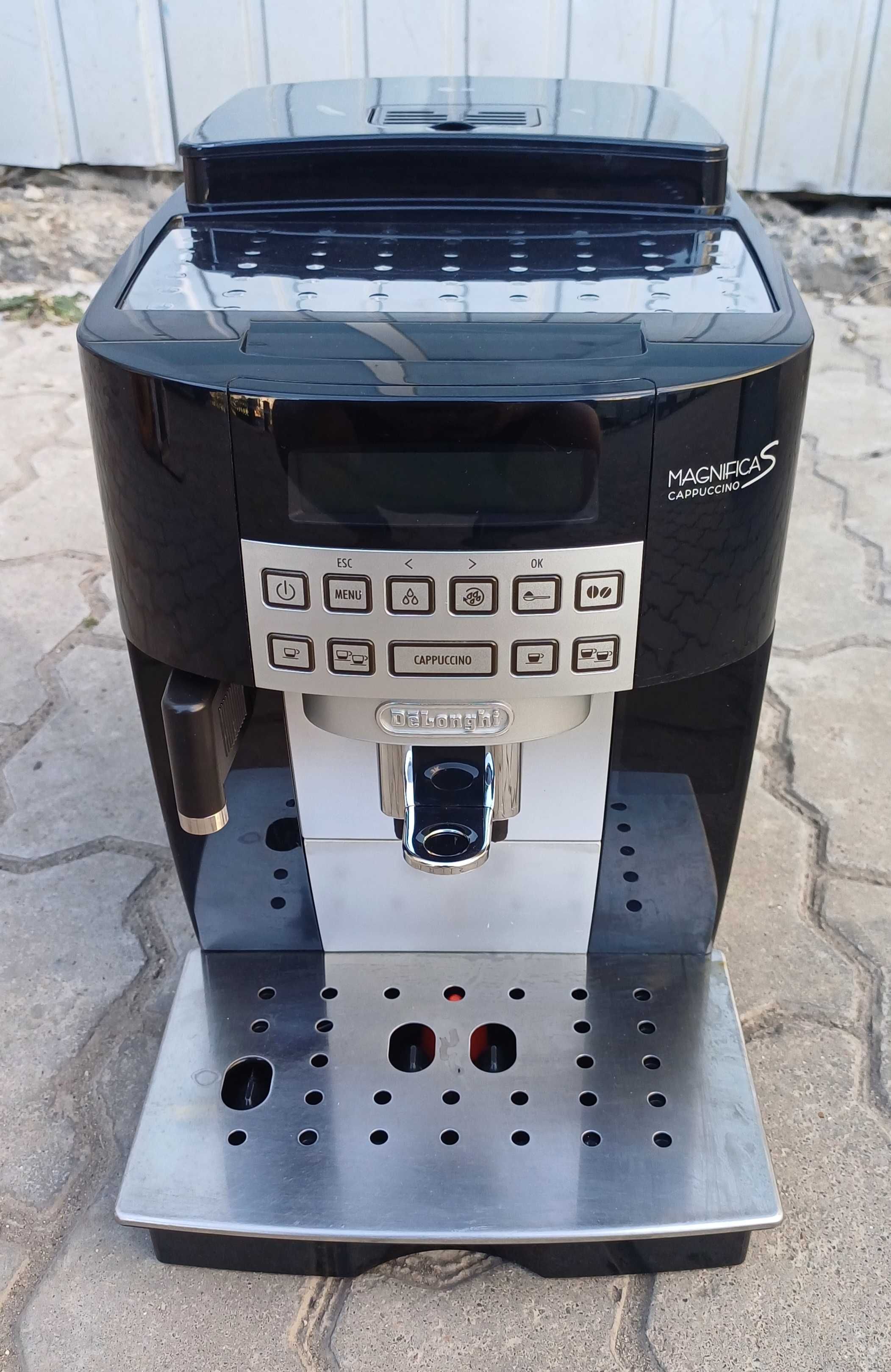 Кофемашина кофеварка DeLonghi ECAM 22.360 B Magnifica S cappuccino