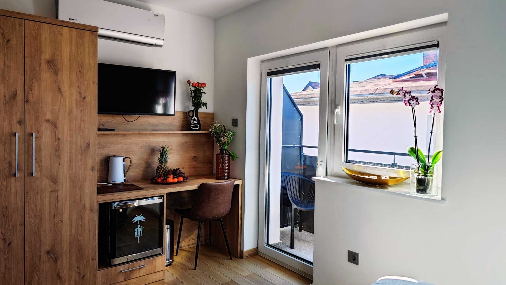 JAŚMIN - Domki, Apartamenty i Pokoje! Śniadania, Klimatyzacja! 300 zł!