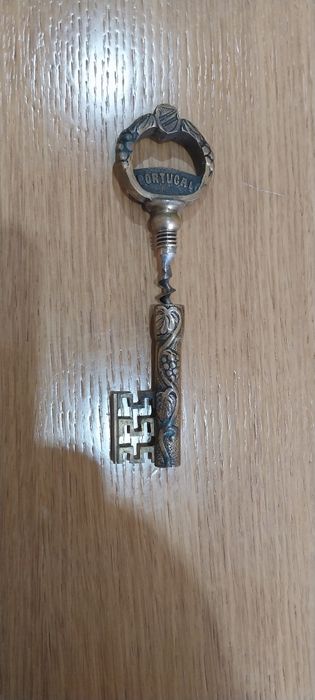 Chave saca/rolhas muito antiga