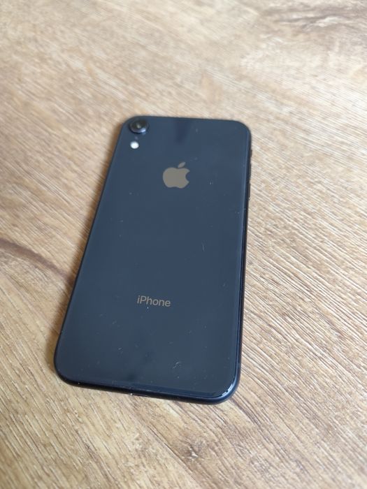 iPhone XR 64GB Preto